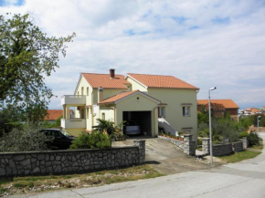 Apartments Njivice Bajcic